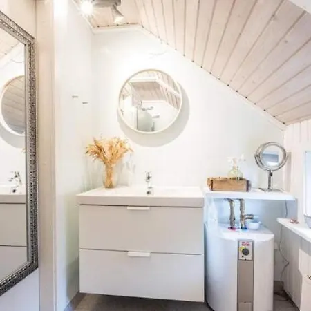 Cozy With Sea View *