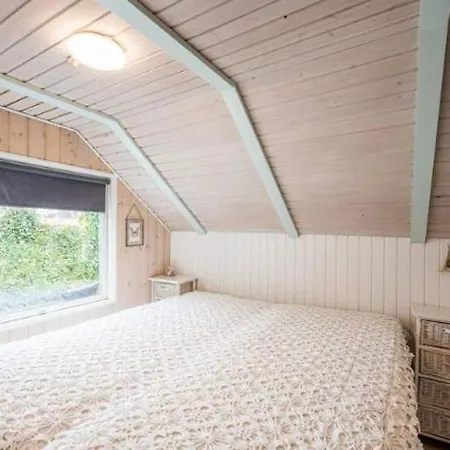 Cozy With Sea View Feriehus