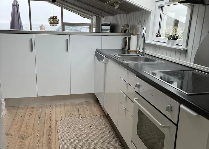 Сasa de vacaciones Cozy With Sea View *